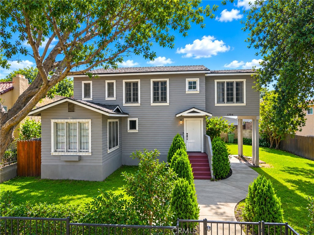 1394 N Raymond, Pasadena, CA 91103 — photo 1