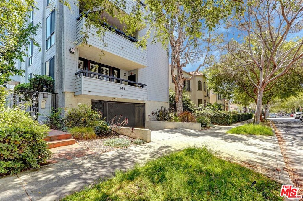 148 S Crescent Drive 101, Beverly Hills, CA 90212 — photo 1