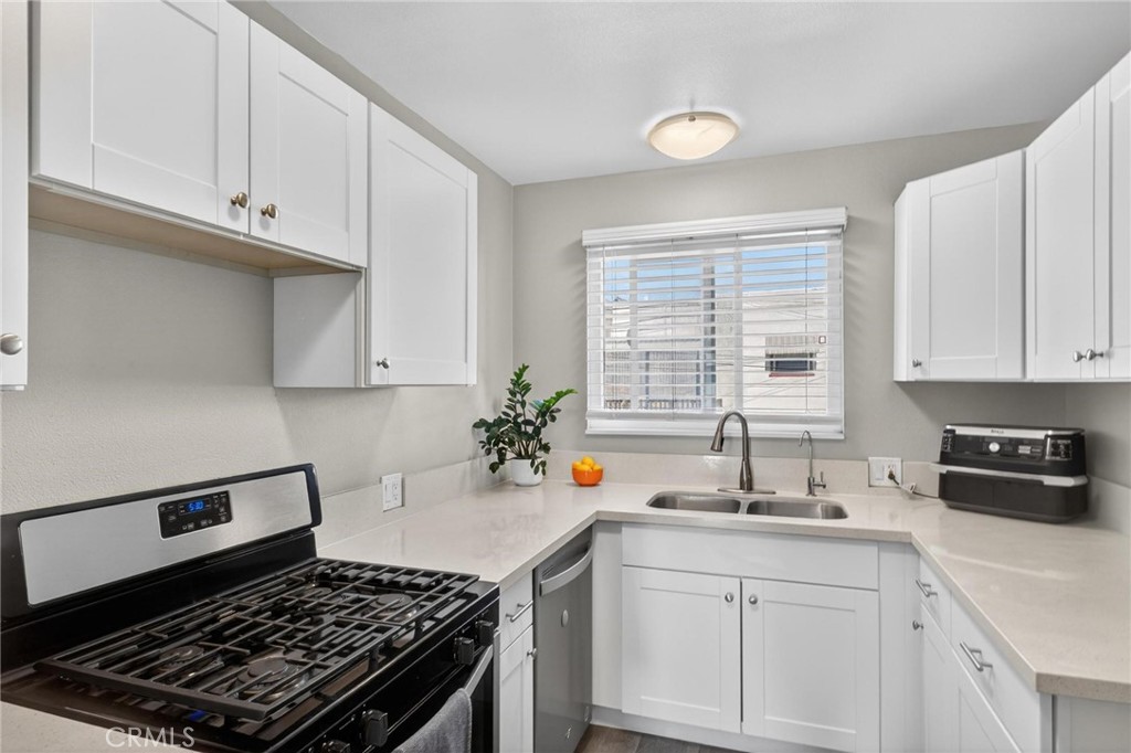 1057 E Appleton 10, Long Beach, CA 90802 — photo 1