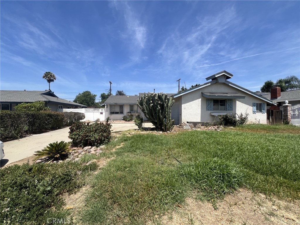 8811 California, Riverside, CA 92503 — photo 1