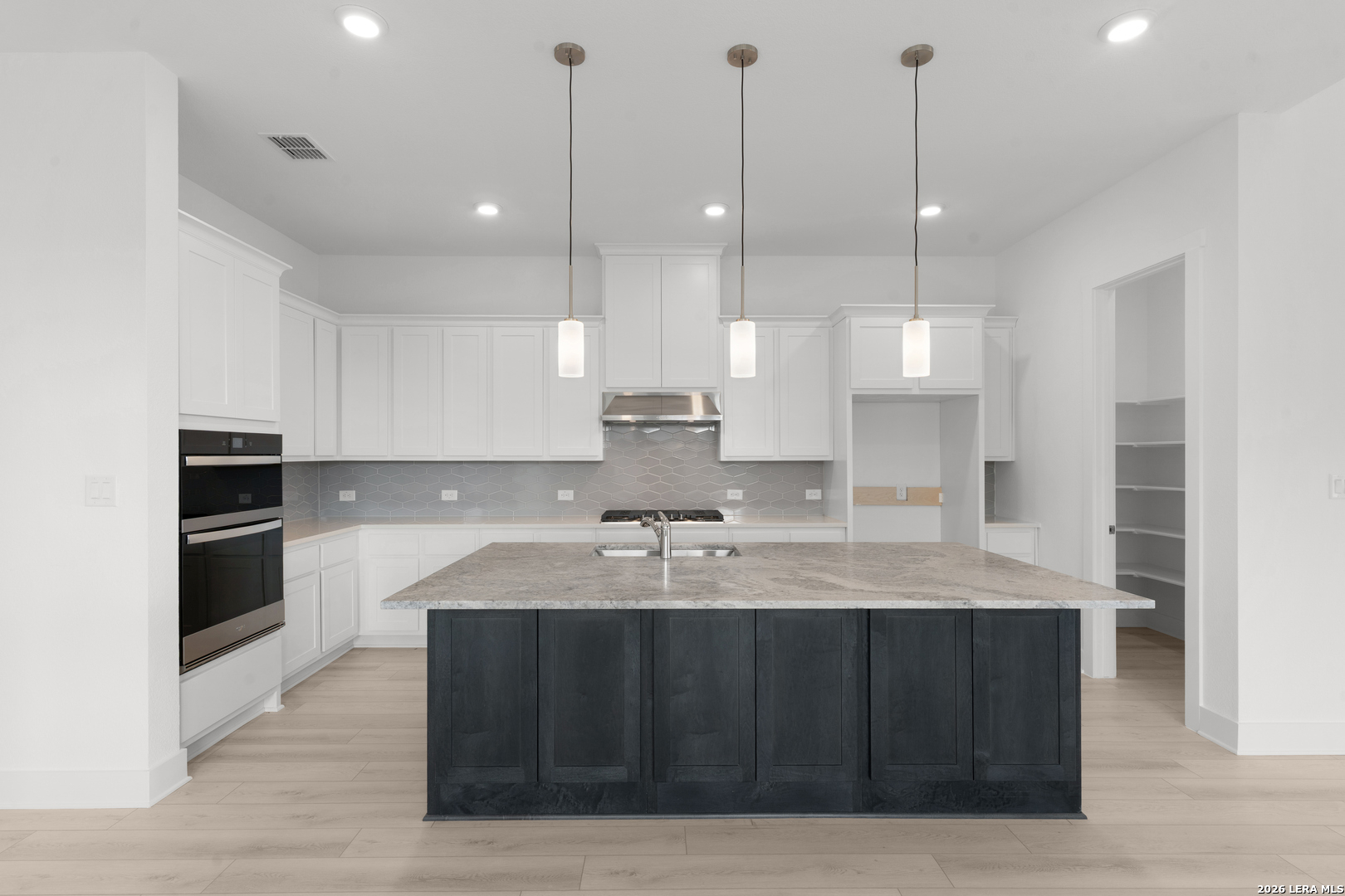 940 Nolte, ,  78155 — photo 1