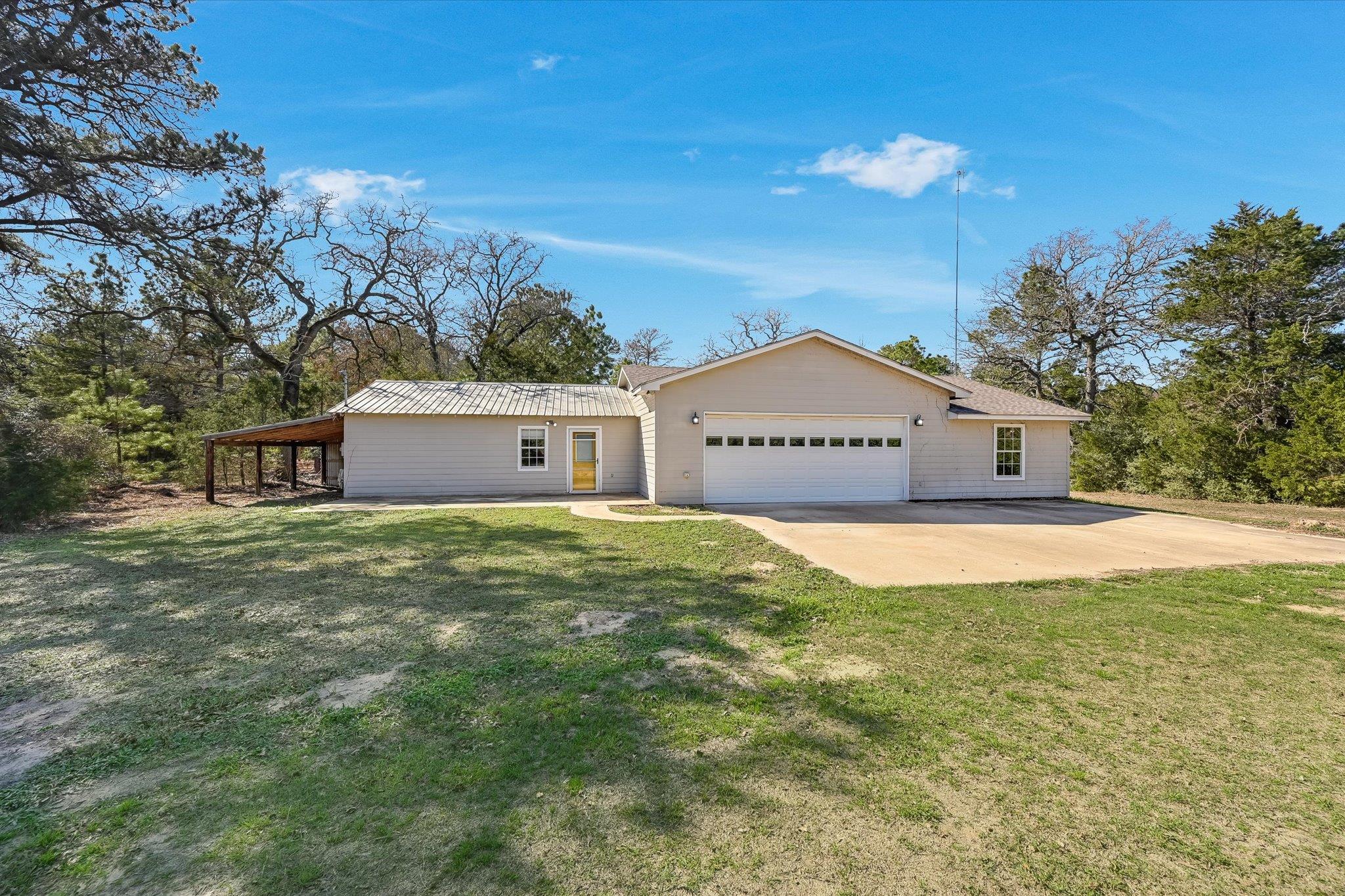 203 Pathfinders, Smithville, TX 78957 — photo 1