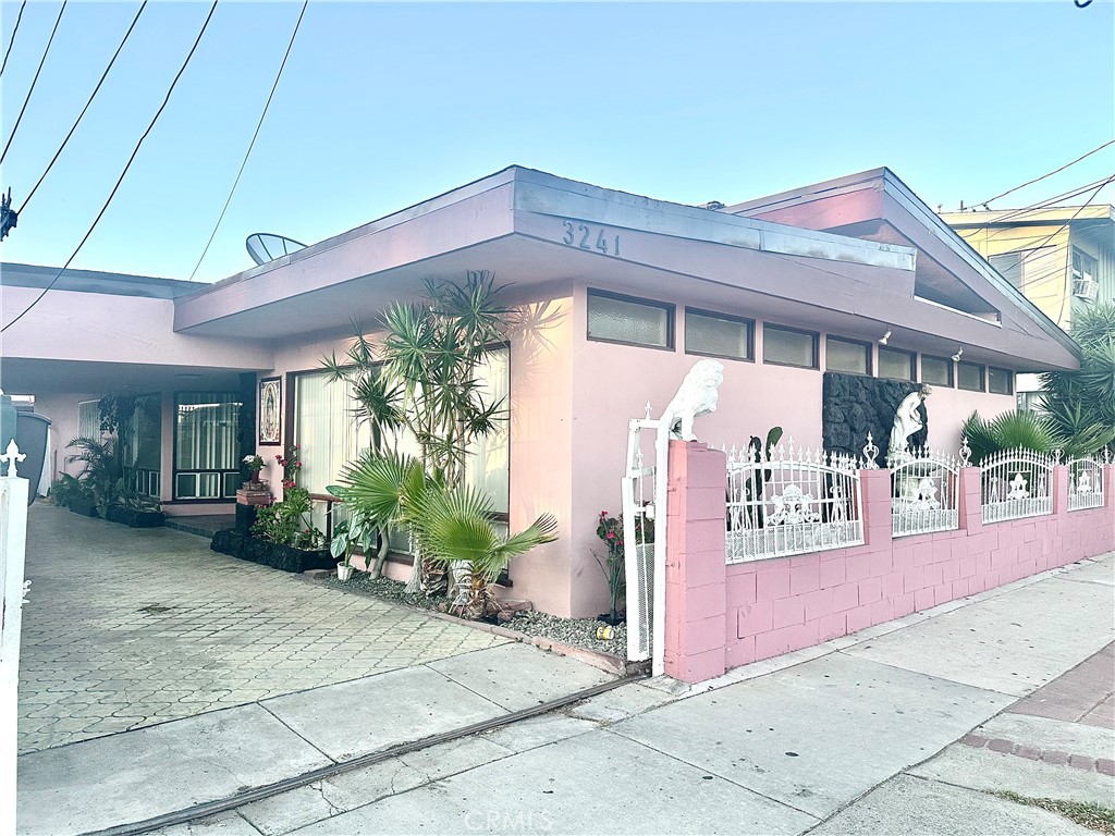 3241 Santa Ana, Huntington Park, CA 90255 — photo 1