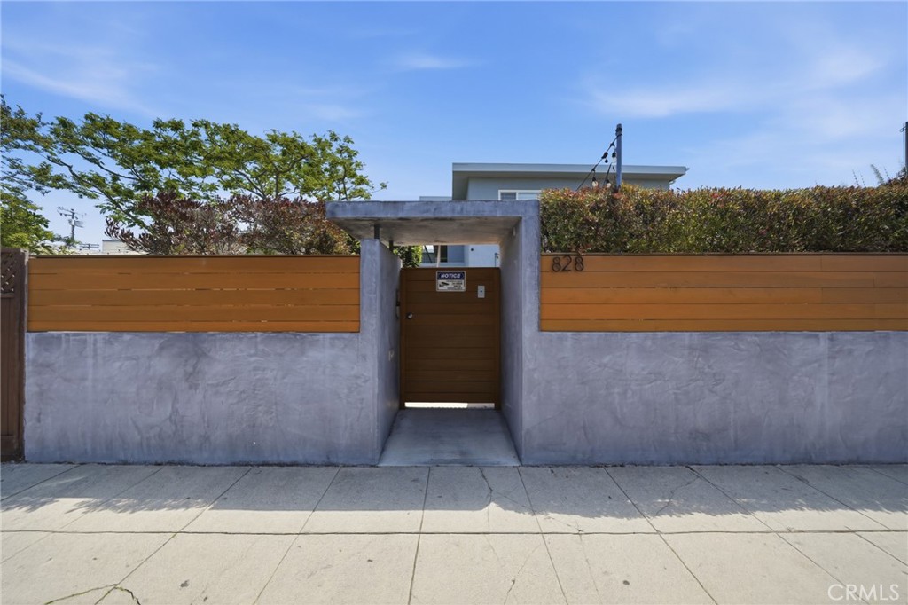 828 Indiana, Venice, CA 90291 — photo 1