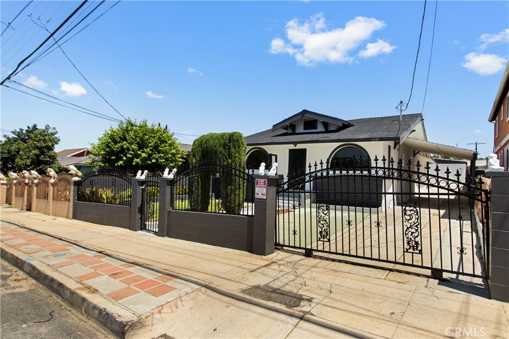3225 Winter, Los Angeles, CA 90063 — photo 1
