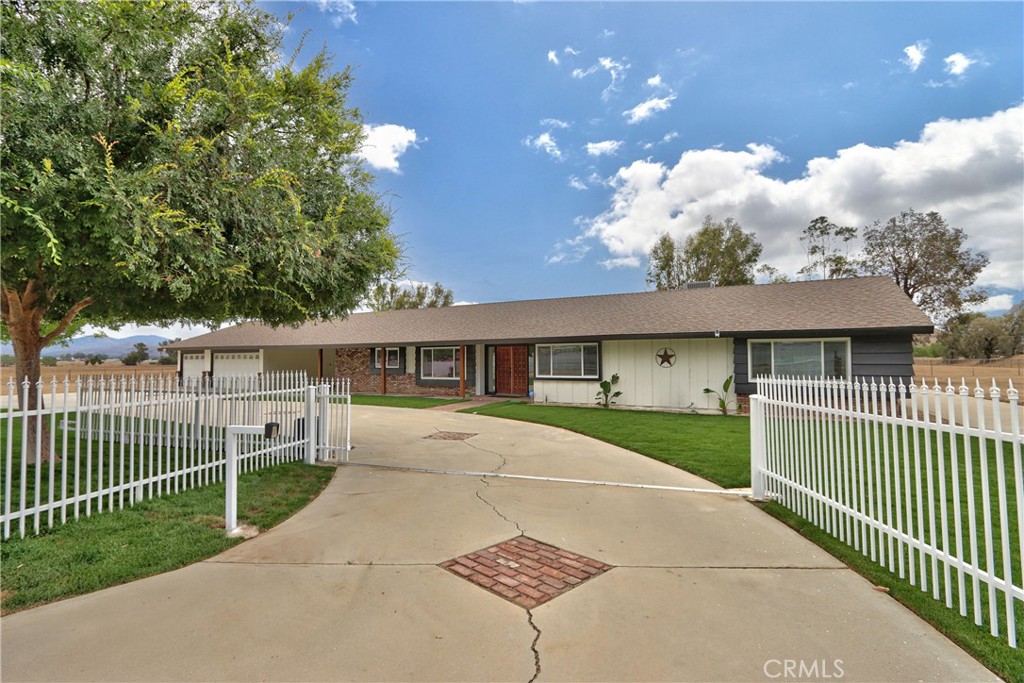 6905 W Devonshire, Hemet, CA 92545 — photo 1