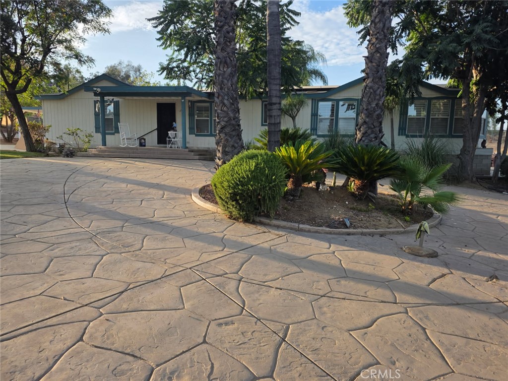 22220 Cajalco, Perris, CA 92570 — photo 1
