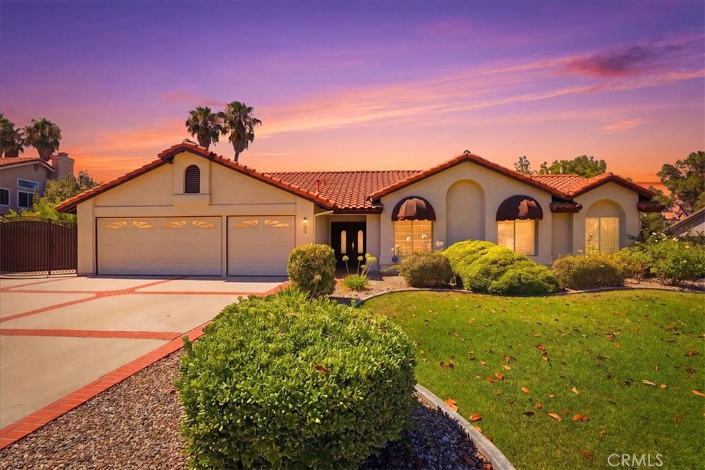 165 Cottonwood Avenue, Riverside, CA 92506 — photo 1