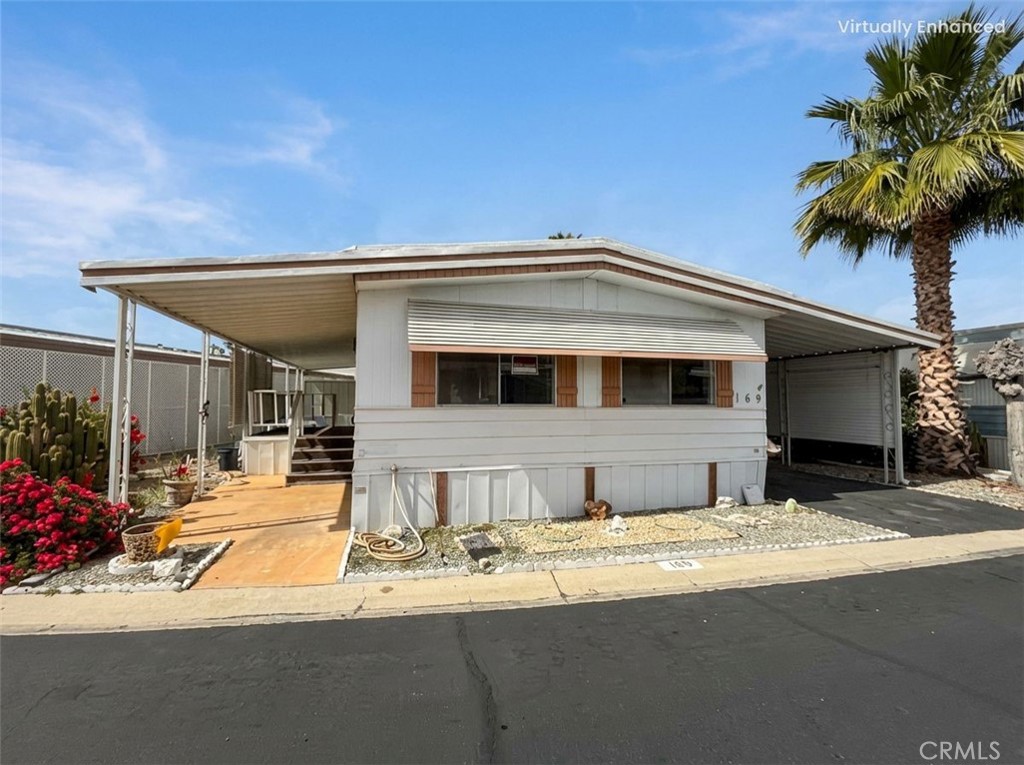 575 S Lyon Avenue 169, Hemet, CA 92543 — photo 1