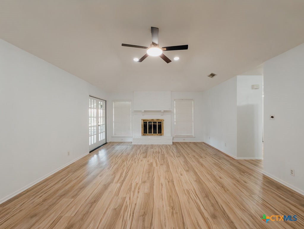 404 Alamogordo, Victoria, TX 77904 — photo 1