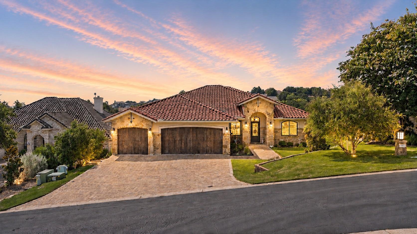 107 Long Mountain, Horseshoe Bay, TX 78657 — photo 1