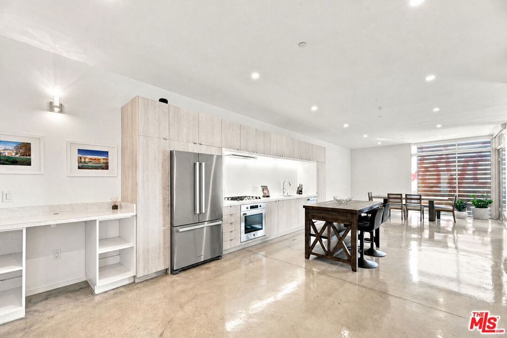 901 Hancock Avenue 201, West Hollywood, CA 90069 — photo 1