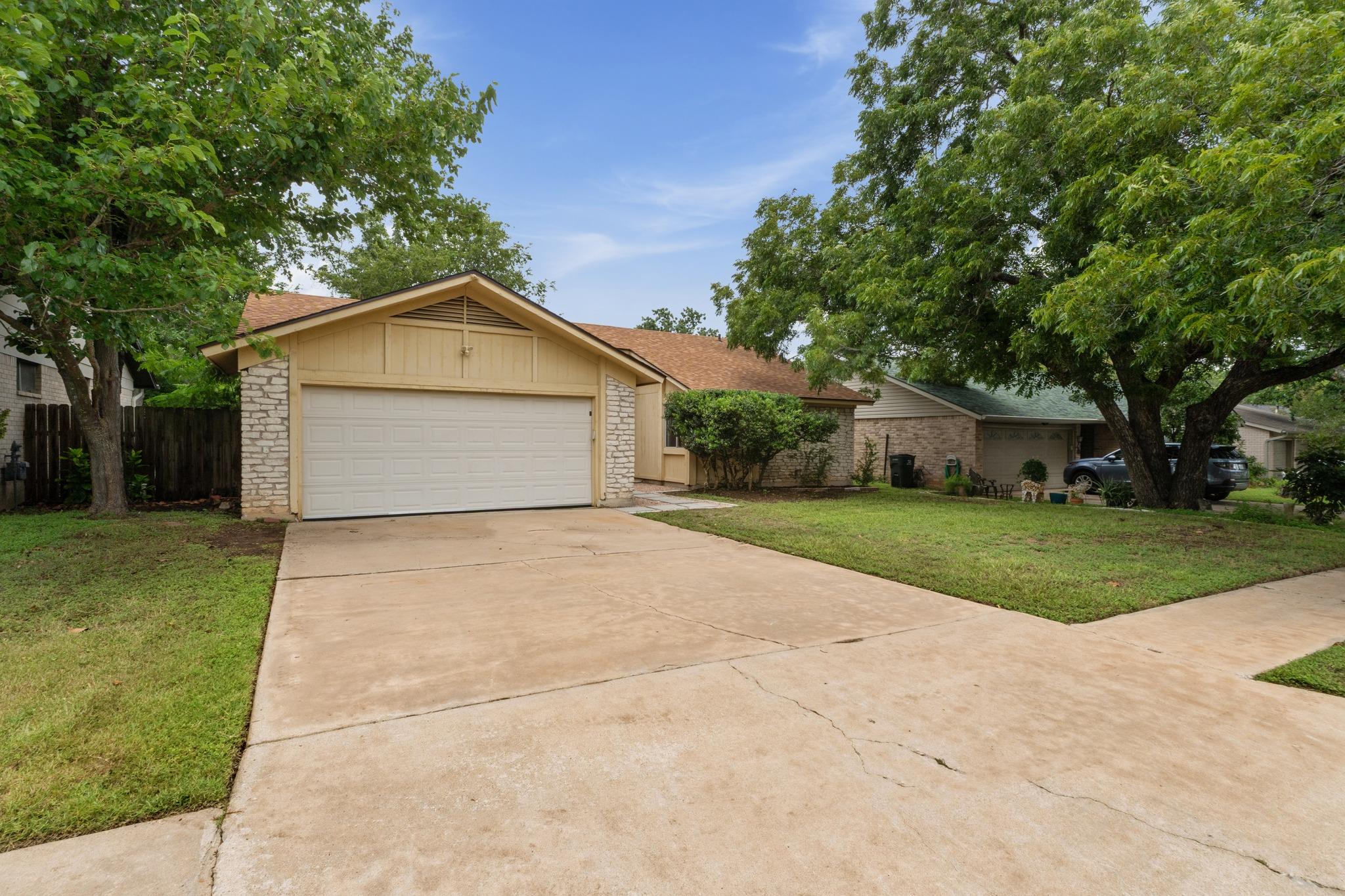 10218 Missel Thrush, Austin, TX 78750 — photo 1