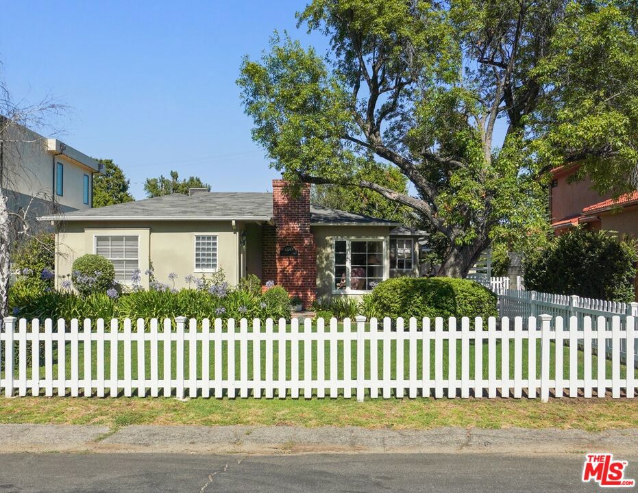 4648 Columbus Avenue, Sherman Oaks, CA 91403 — photo 1