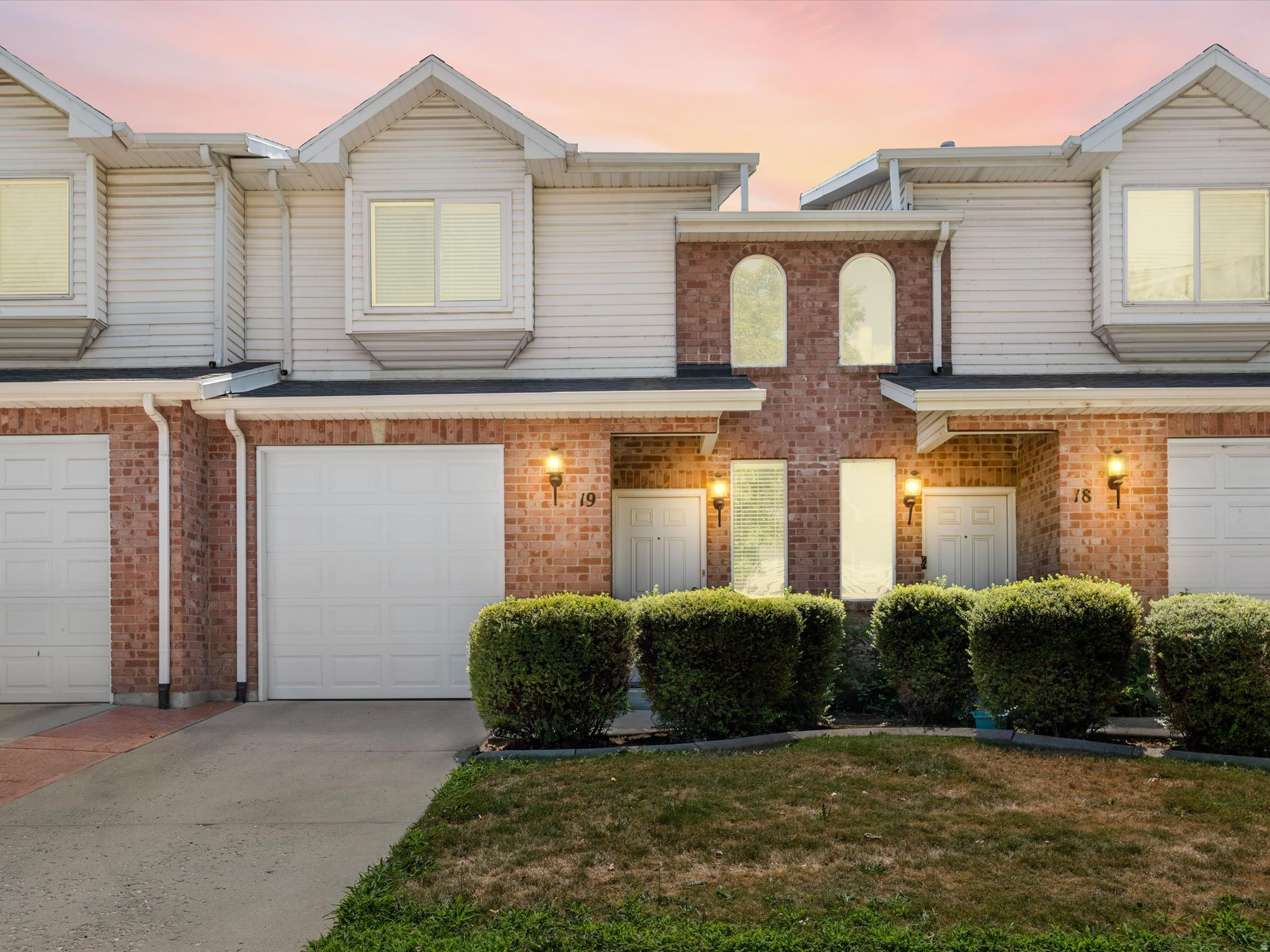 105 N PEREGRINE LN #19, Bountiful, UT 84010 — photo 1