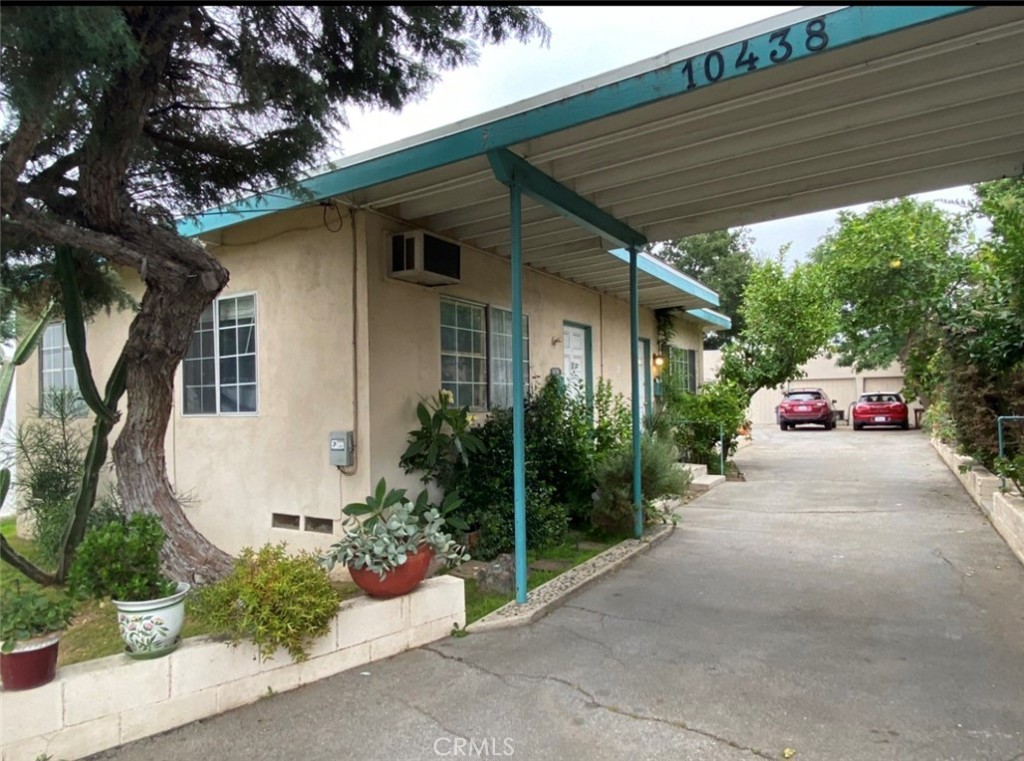10438 Scoville Avenue, Sunland, CA 91040 — photo 1
