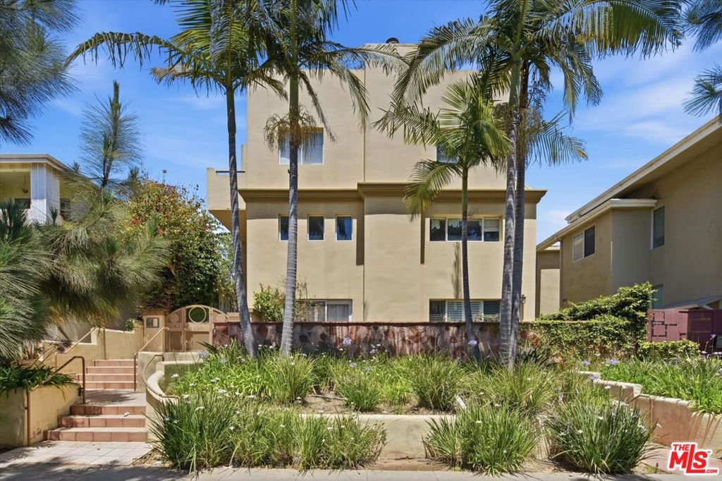 1043 11th Street 3, Santa Monica, CA 90403 — photo 1
