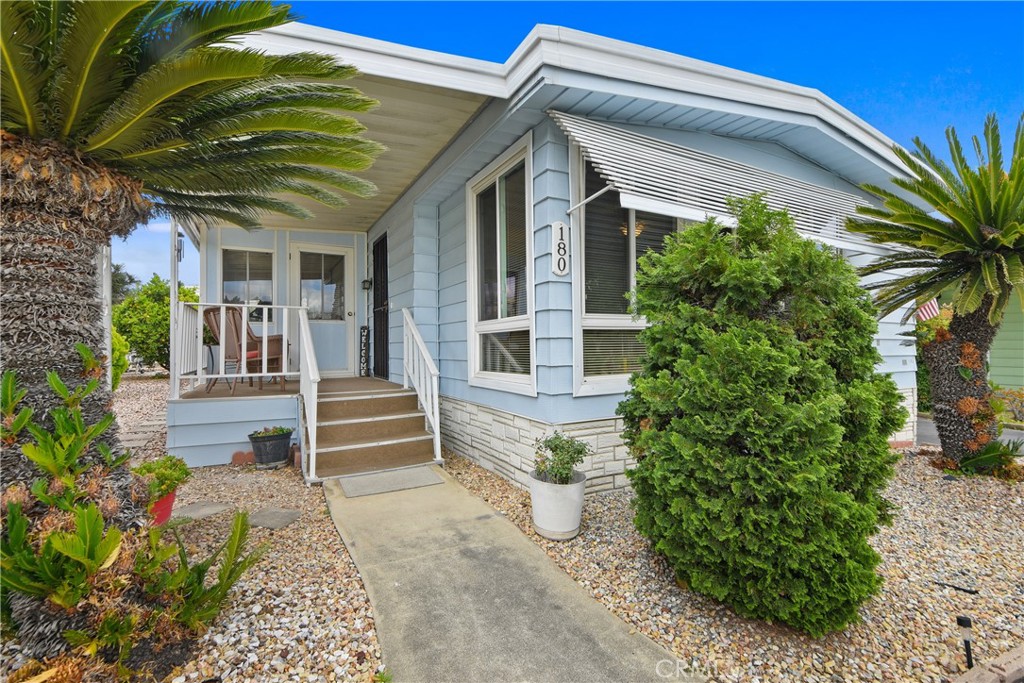 840 E Foothill Boulevard 180, Azusa, CA 91702 — photo 1