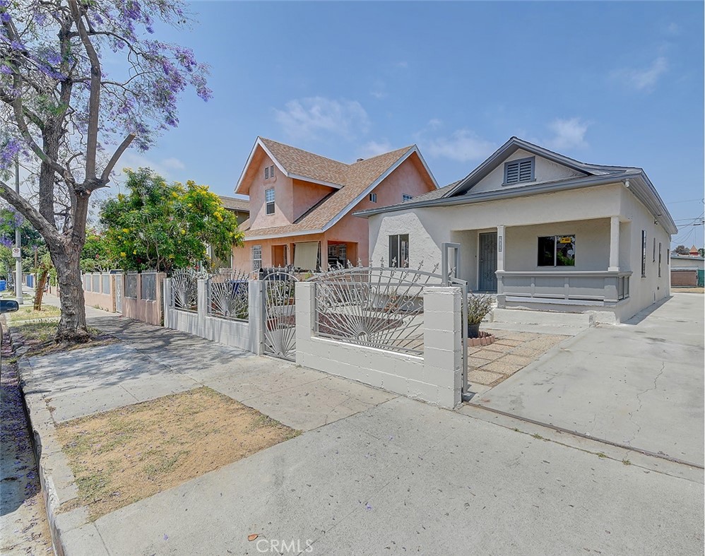 811 E 42nd, Los Angeles, CA 90011 — photo 1