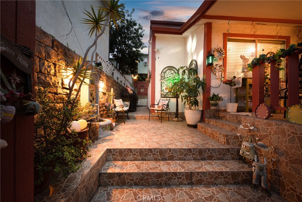 3812 Middlebury, Los Angeles, CA 90004 — photo 1