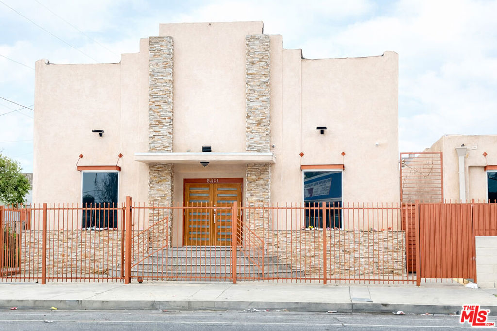 8461 S San Pedro Street, Los Angeles, CA 90003 — photo 1