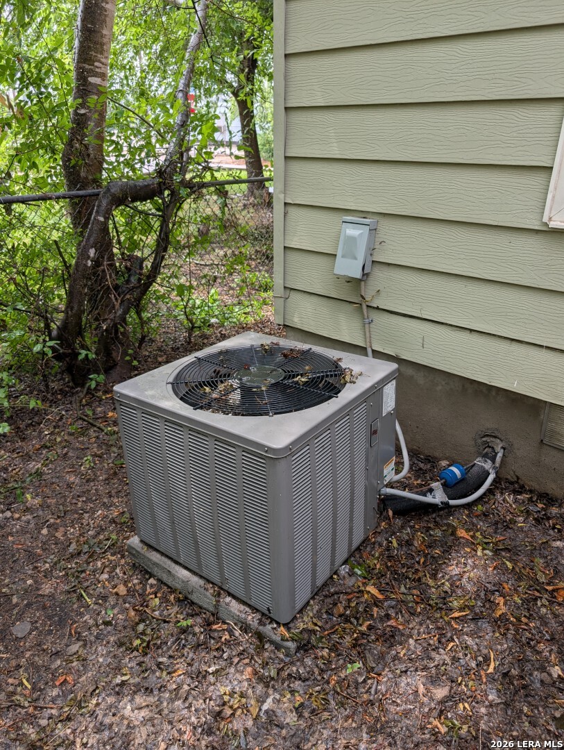 523 Rotary, ,  78202 — photo 1