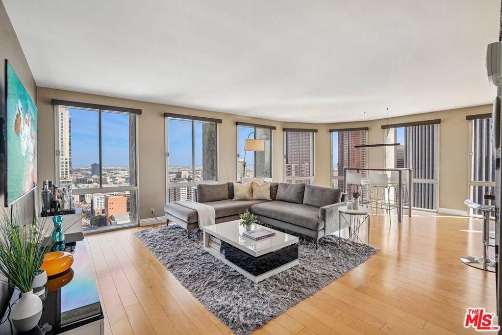 800 W 1st Street 2805, Los Angeles, CA 90012 — photo 1