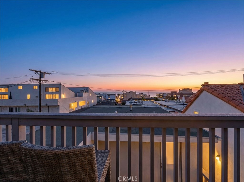 331 Manhattan Avenue, Hermosa Beach, CA 90254 — photo 1
