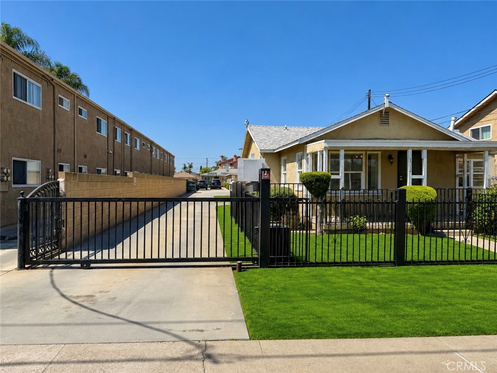 9713 Cedar