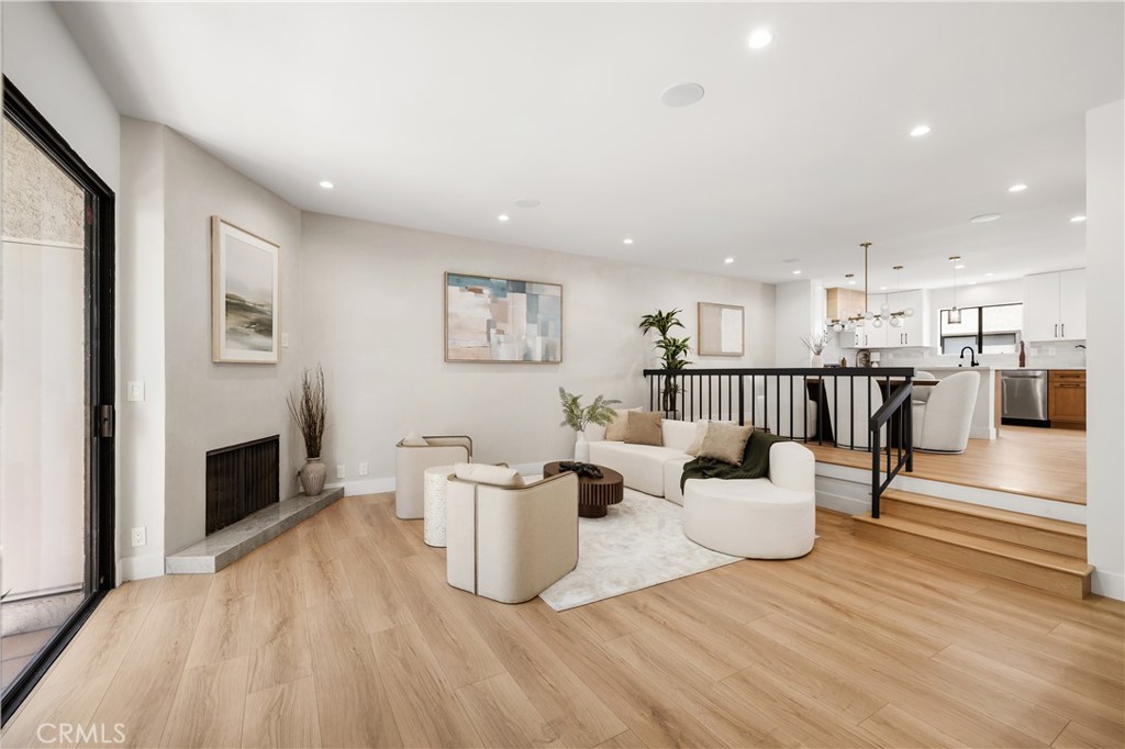 5711 Owensmouth 125, Woodland Hills, CA 91367 — photo 1