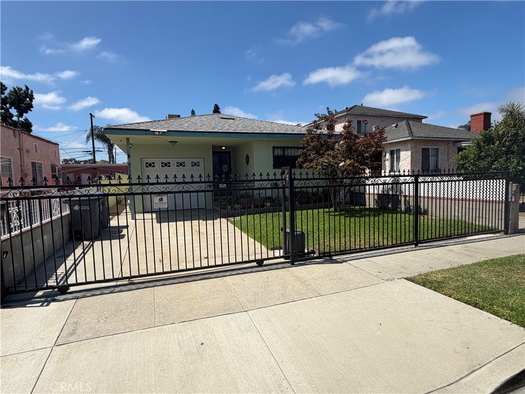 2938 Los Flores, Lynwood, CA 90262 — photo 1