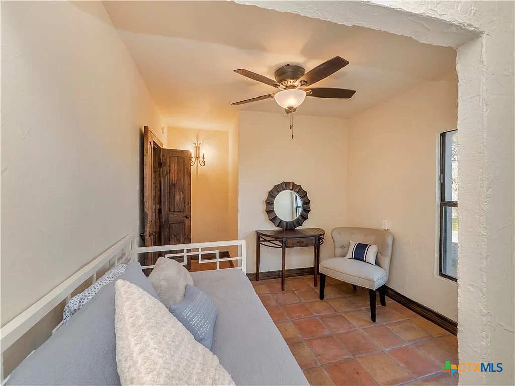 127 Bogie, San Marcos, TX 78666 — photo 1