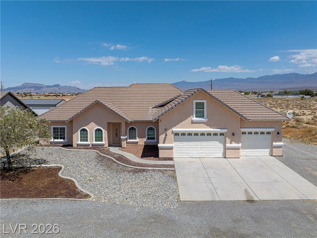580 East Hickory Street, Pahrump, NV 89048 — photo 1