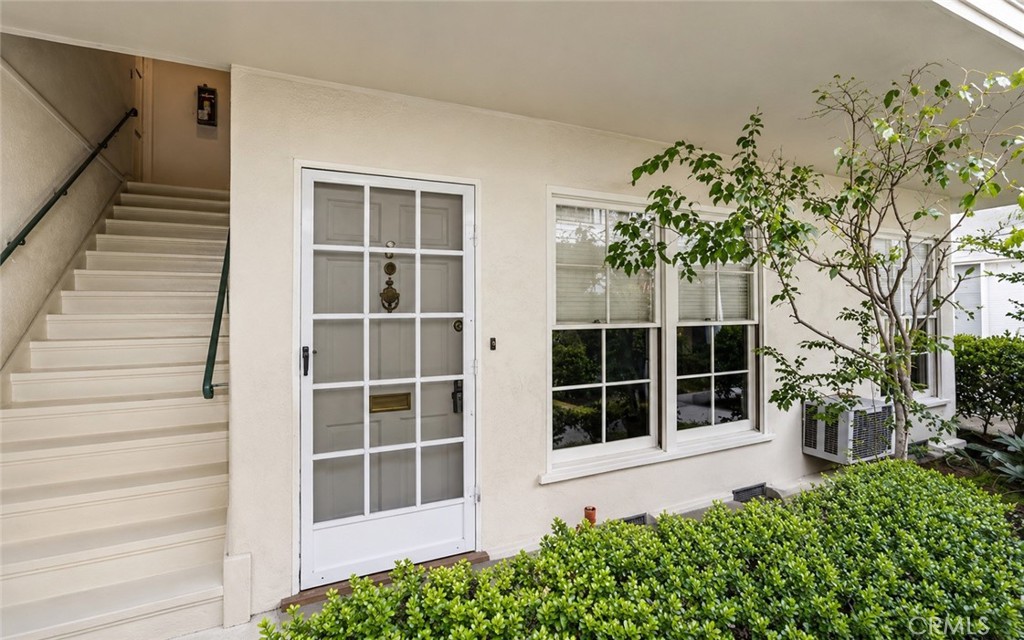 1122 N Louise Street E, Glendale, CA 91207 — photo 1