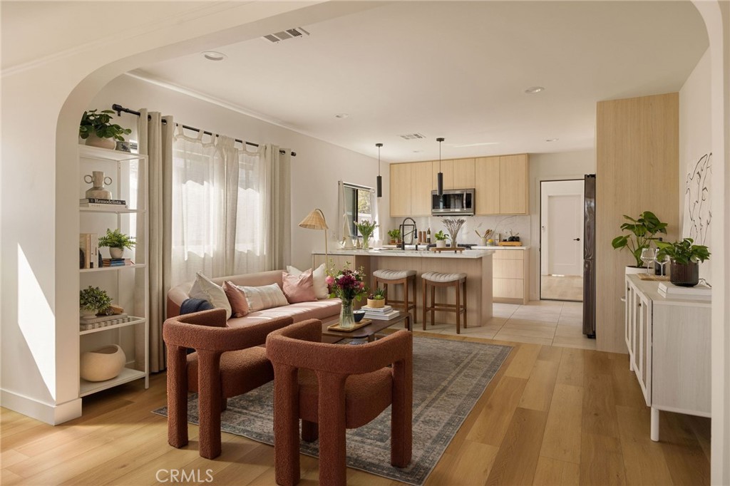 5417 Stratford, Los Angeles, CA 90042 — photo 1