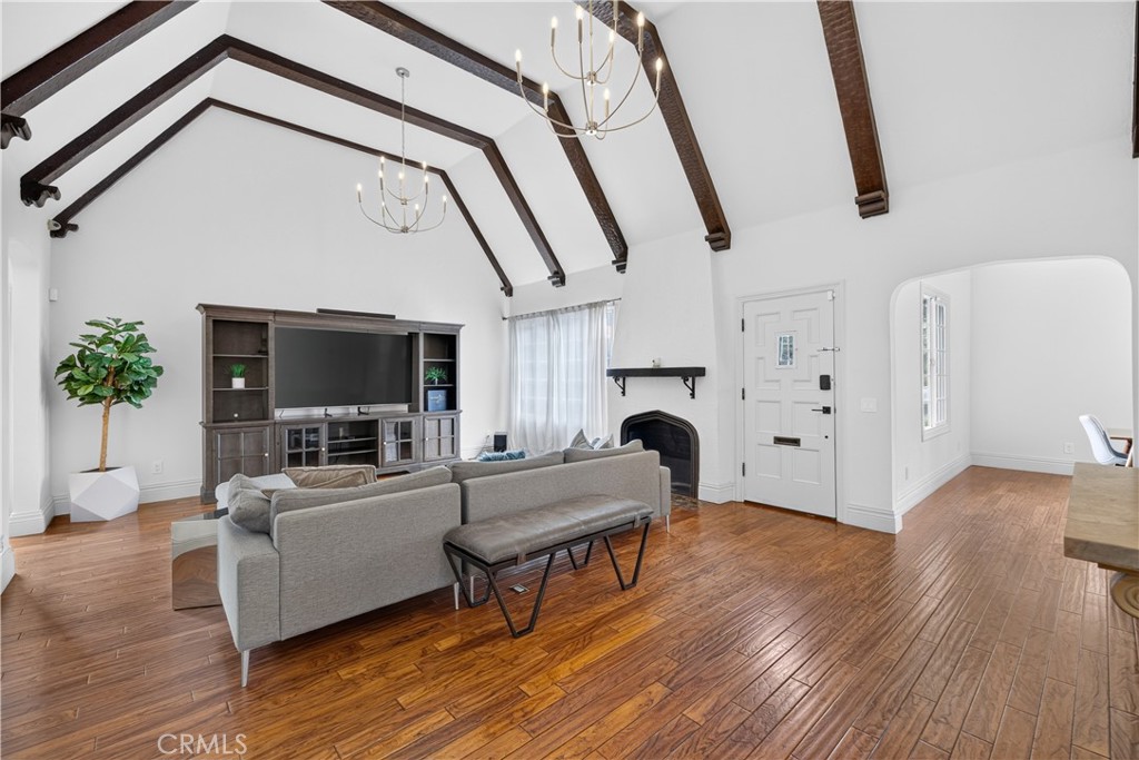 515 N Crescent Heights, Los Angeles, CA 90048 — photo 1