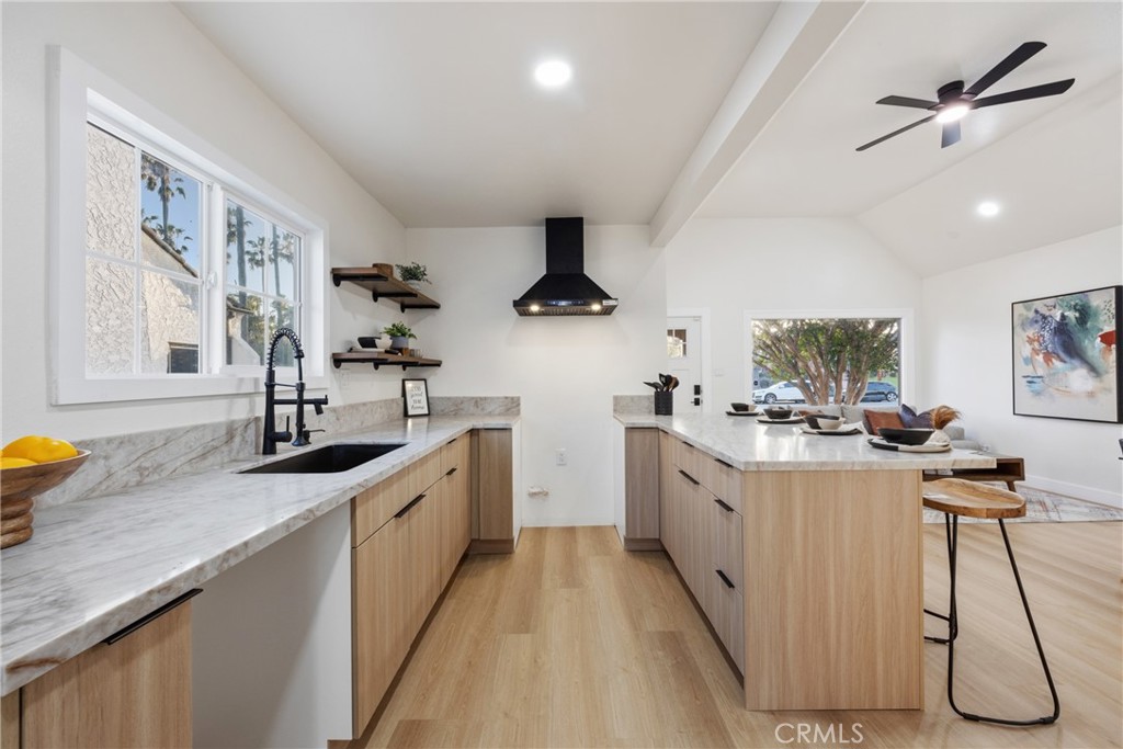 5612 S Rimpau, Los Angeles, CA 90043 — photo 1