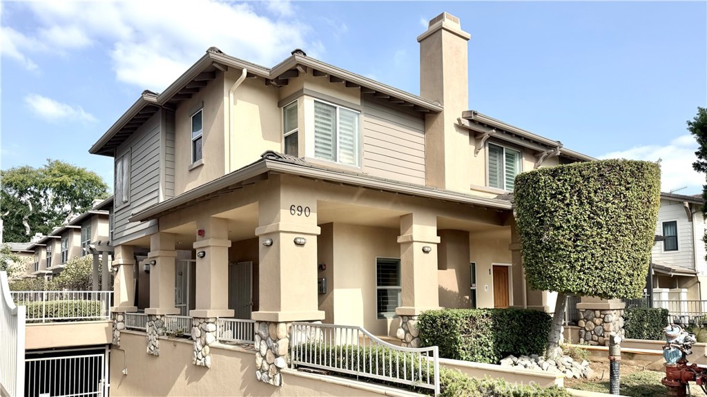 690 S Marengo Avenue 6, Pasadena, CA 91106 — photo 1