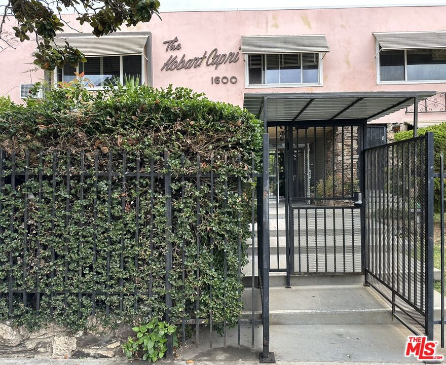 1600 N Hobart Boulevard 16, Los Angeles, CA 90027 — photo 1