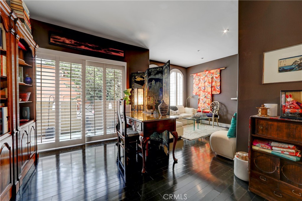 12060 Hoffman 107, Studio City, CA 91604 — photo 1