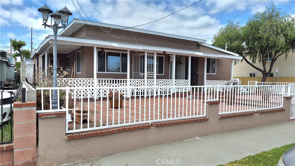 3661 Seabright Avenue, Long Beach, CA 90810 — photo 1