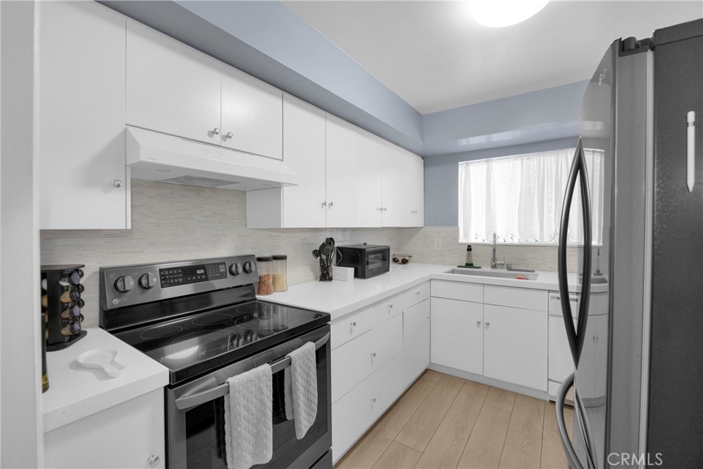 6151 Canterbury Drive 105, Culver City, CA 90230 — photo 1