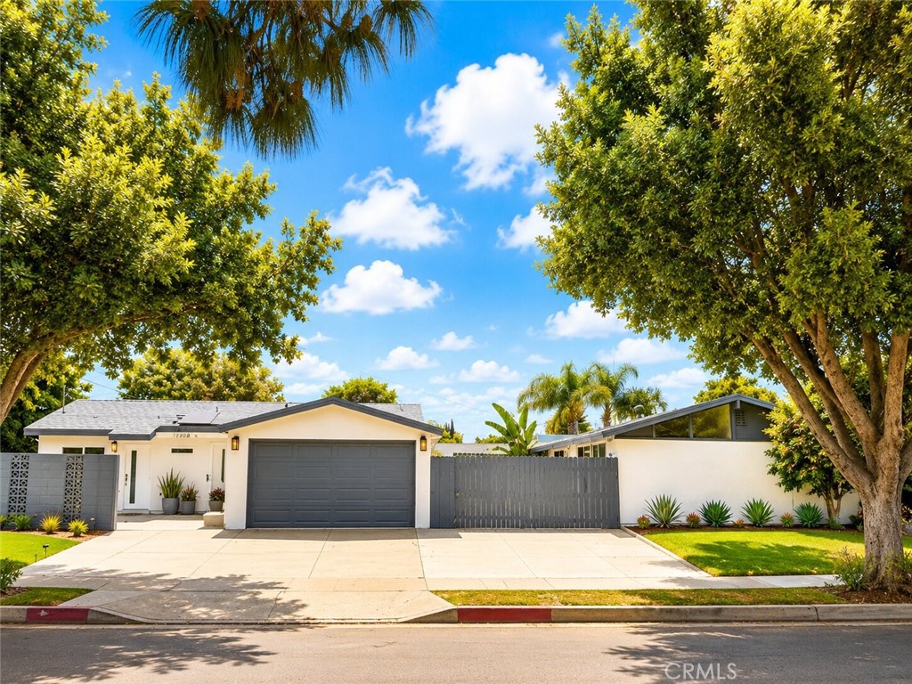 2501 Santa Ysabel, Fullerton, CA 92831 — photo 1
