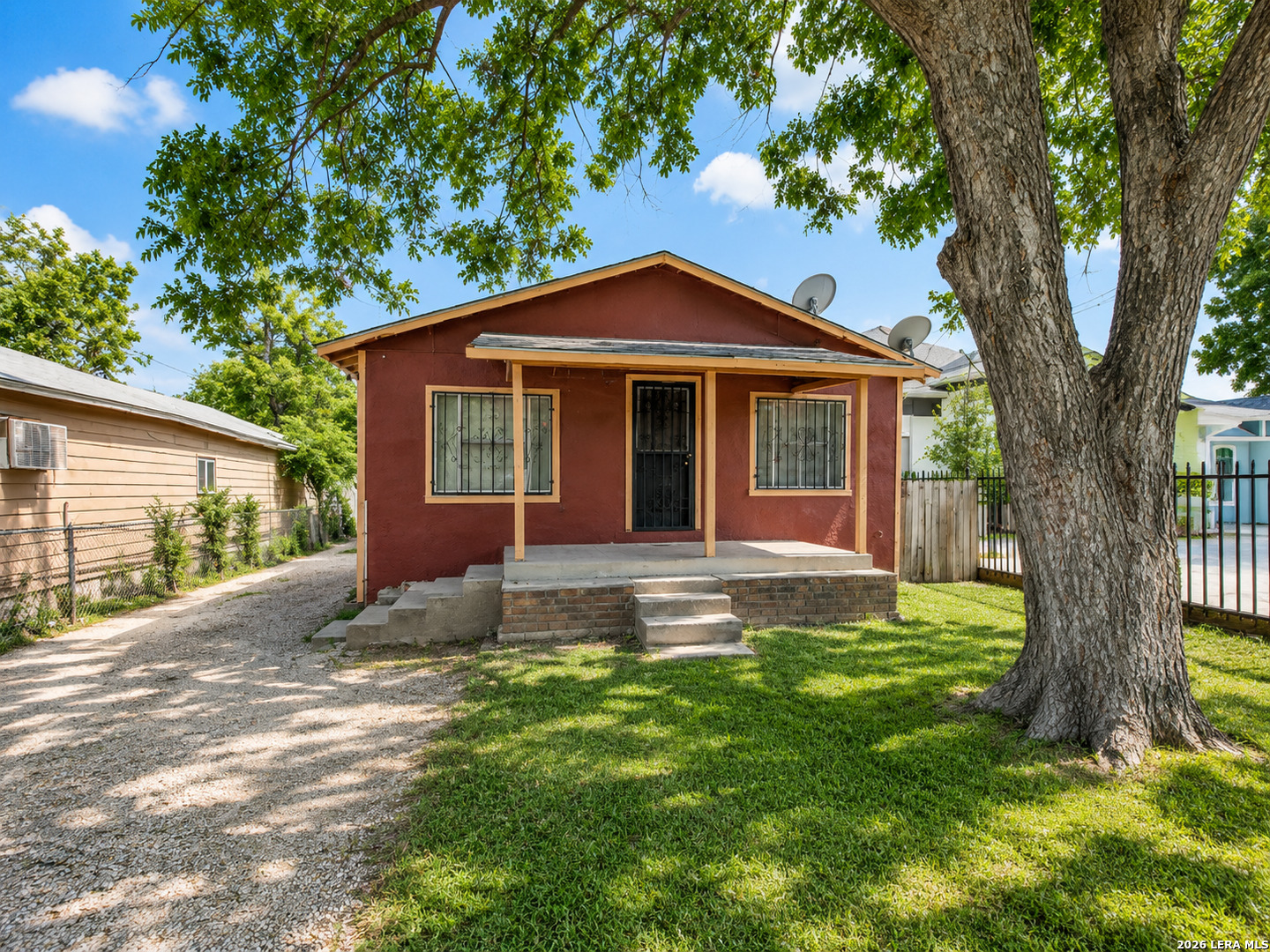214 Castroville, San Antonio, TX 78207 — photo 1