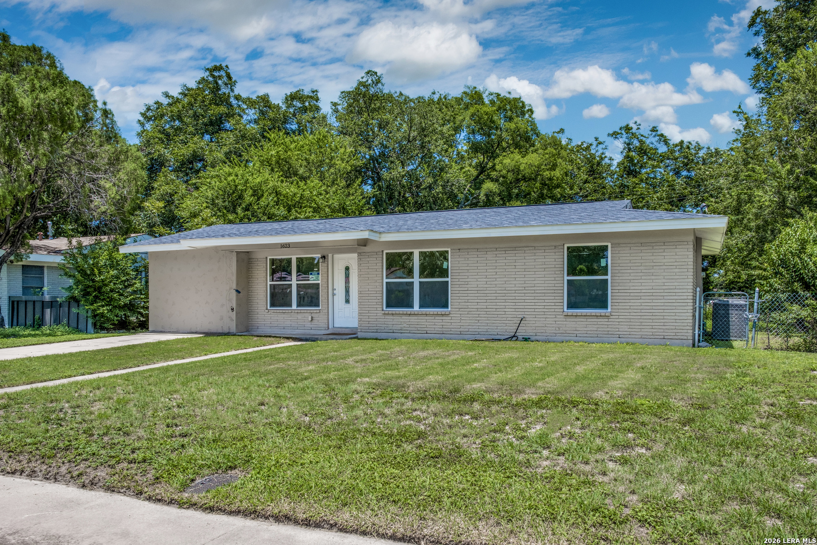 1623 Kendalia Ave., San Antonio, TX 78224 — photo 1