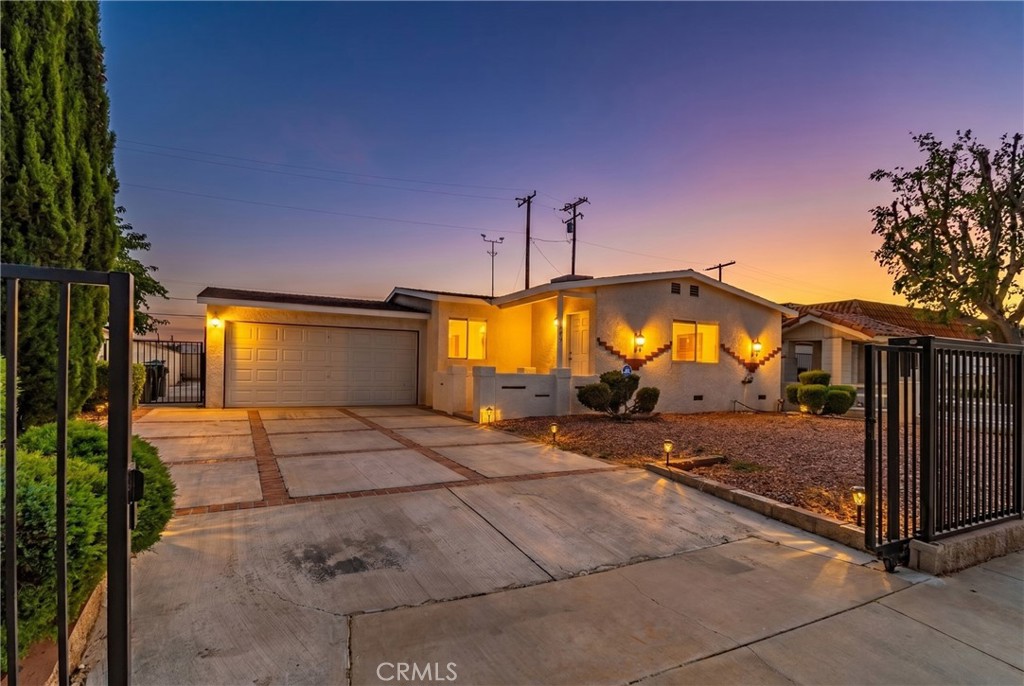 802 E Avenue Q4, Palmdale, CA 93550 — photo 1