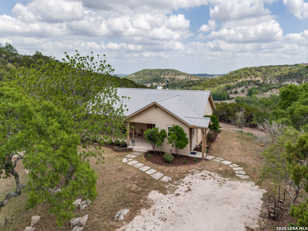 101 MOUNTAIN TOP DR, Boerne, TX 78006 — photo 1