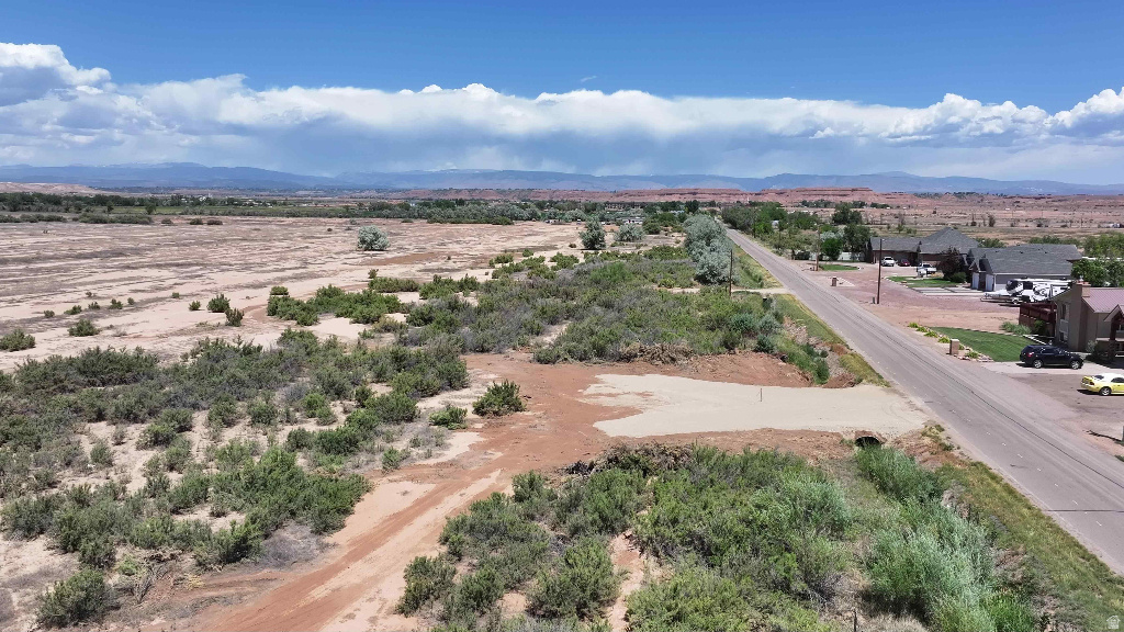 862 S 2500 E, Roosevelt, UT 84066 — photo 1