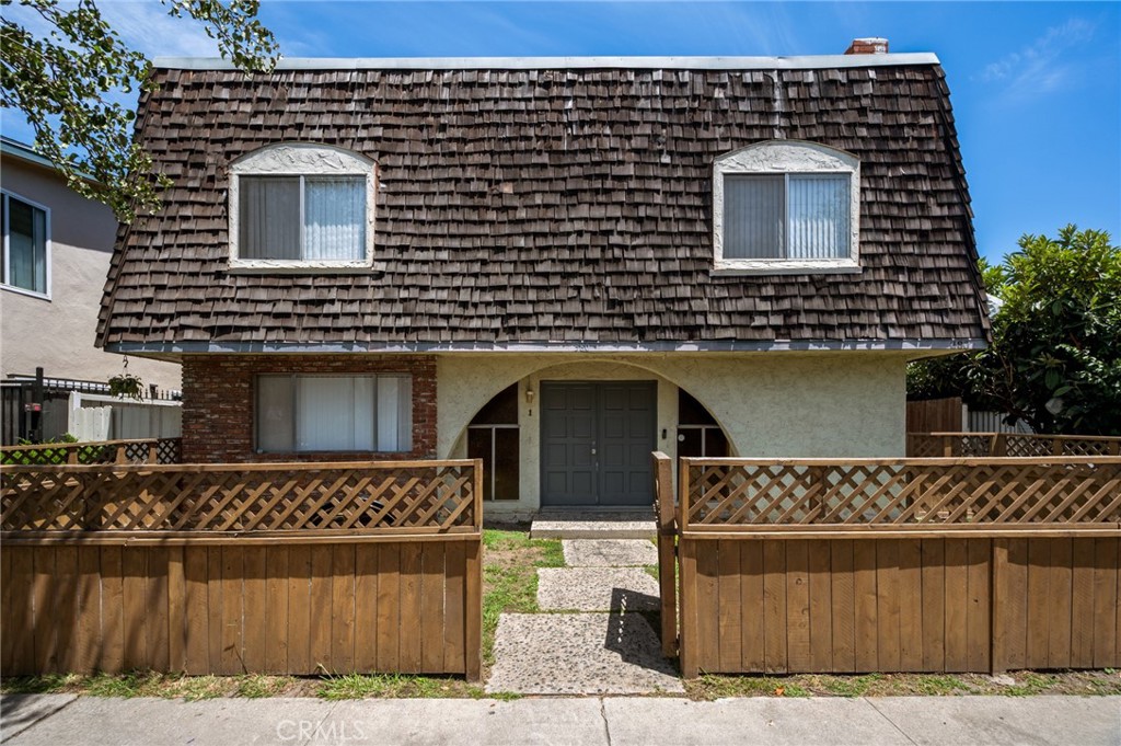 380 Temple Avenue, Long Beach, CA 90814 — photo 1