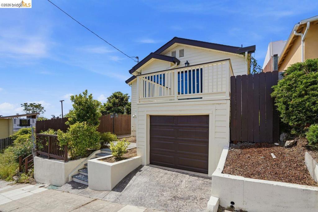 2469 Potter St, Oakland, CA 94601 — photo 1